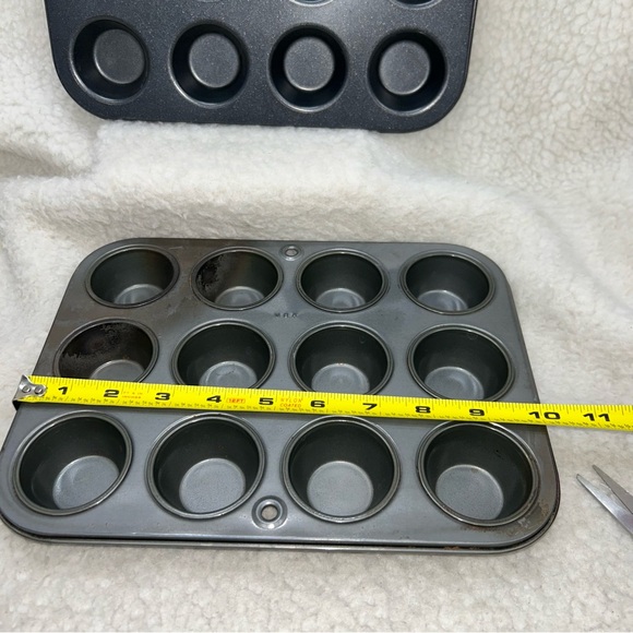 2 Mini cupcake pans with 200 paper liners Ekco & no brand pan 10" x 7.75" used - Picture 12 of 12